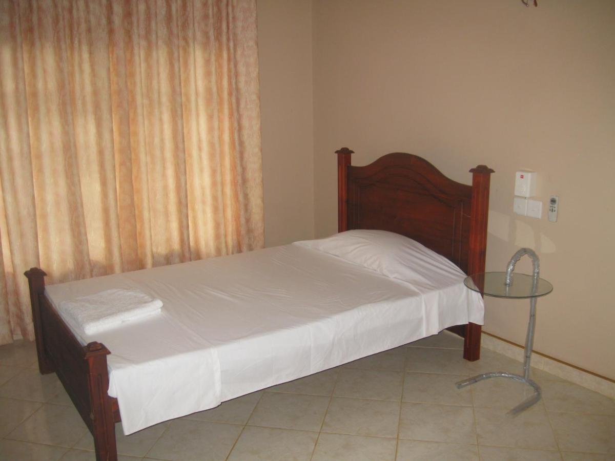 Mount House Hotel Apartment Диквела Екстериор снимка