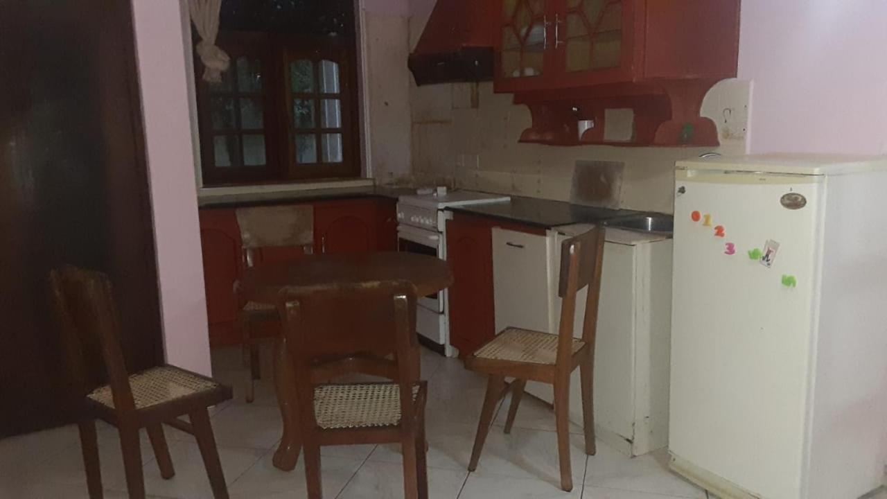 Mount House Hotel Apartment Диквела Екстериор снимка