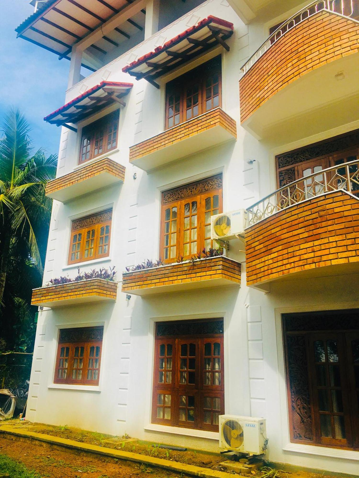 Mount House Hotel Apartment Диквела Екстериор снимка
