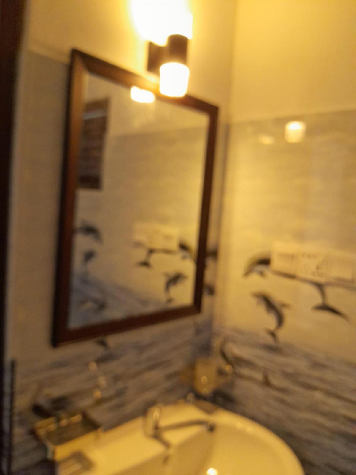 Mount House Hotel Apartment Диквела Екстериор снимка