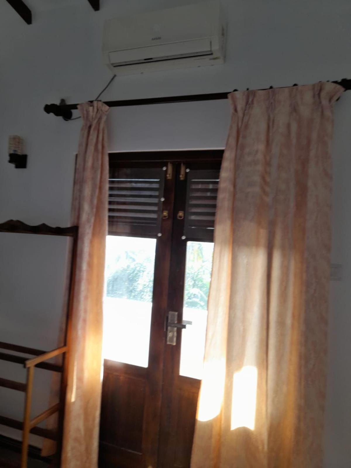 Mount House Hotel Apartment Диквела Екстериор снимка