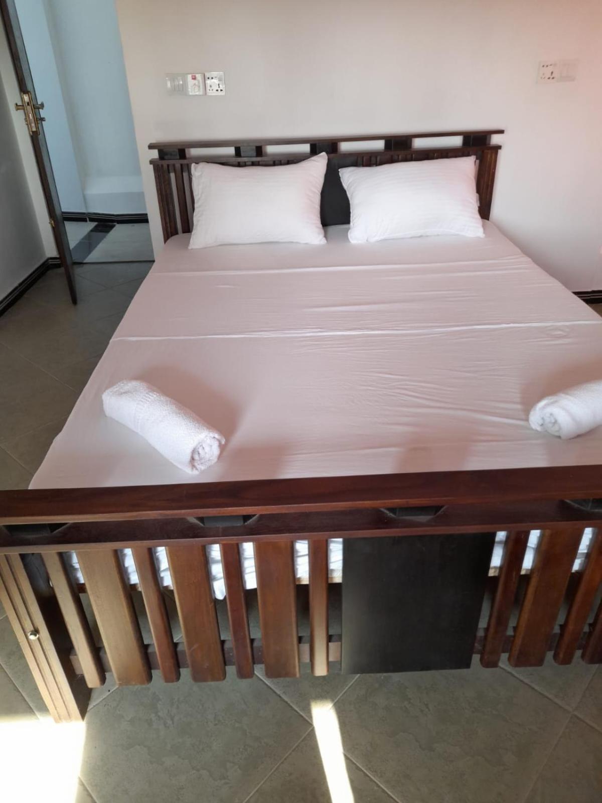 Mount House Hotel Apartment Диквела Екстериор снимка